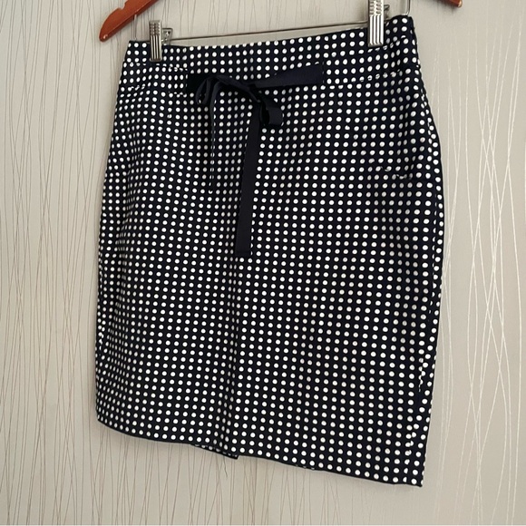 The Limited Navy Blue & White Polka Dot Pencil Skirt Womens size 0 Ribbon Belt - Picture 3 of 10